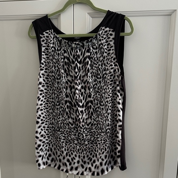 Colorful Patterned Tops Bundle - Picture 10 of 11